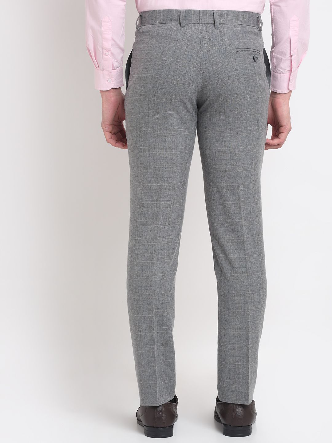 Men grey checked slim fit minimalistic formal trousers