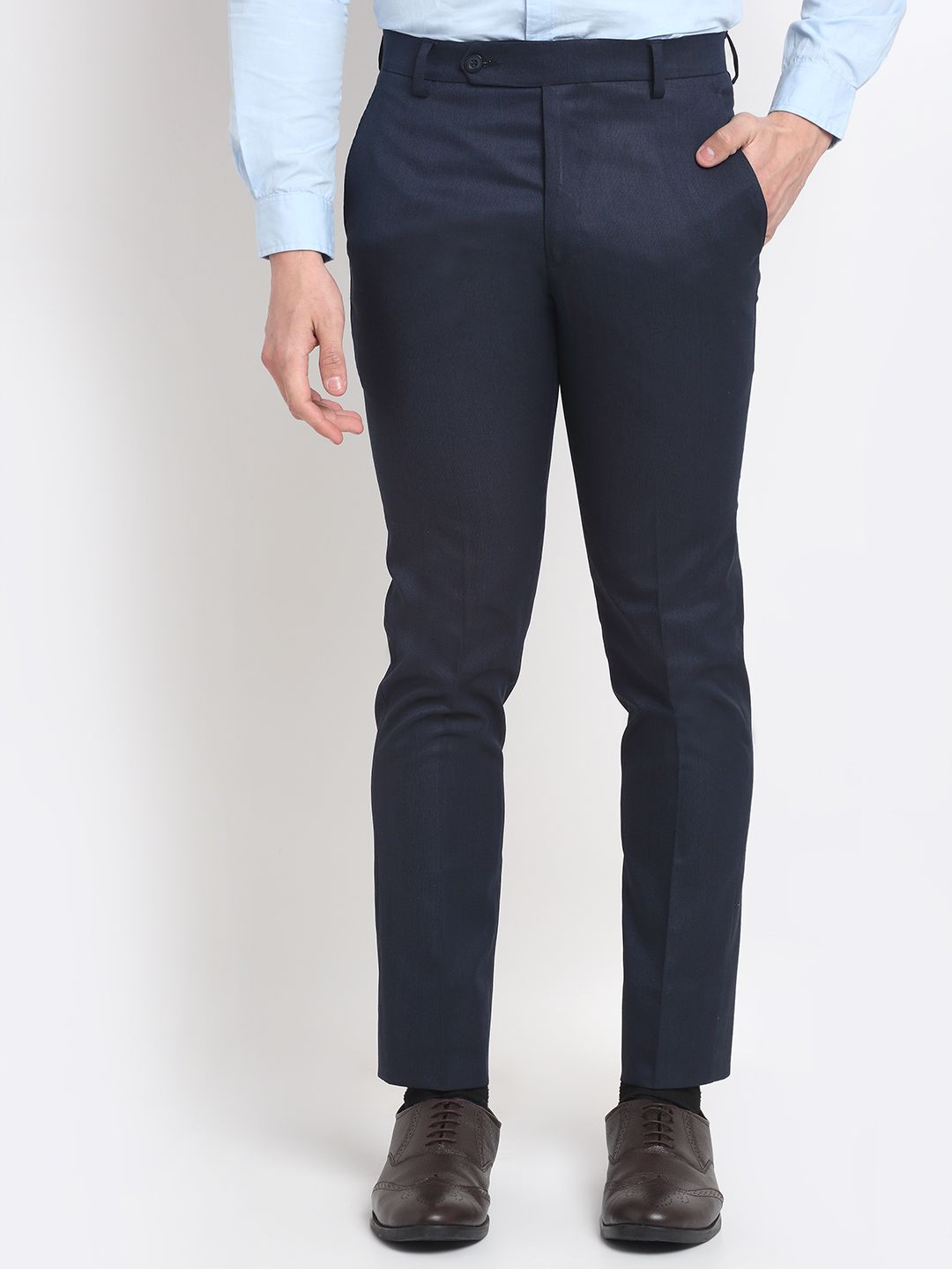 Men blue texture slim fit minimalistic formal trousers