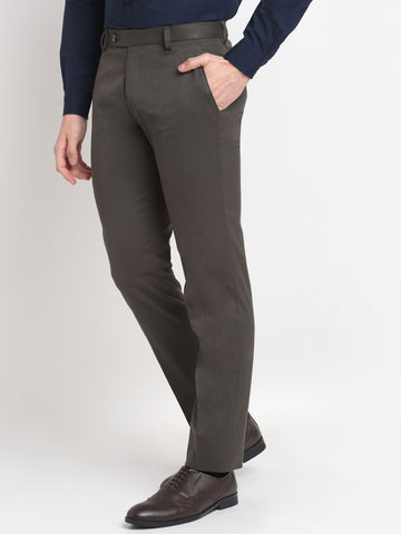 Men military green solid, slim fit minimalistic formal trousers